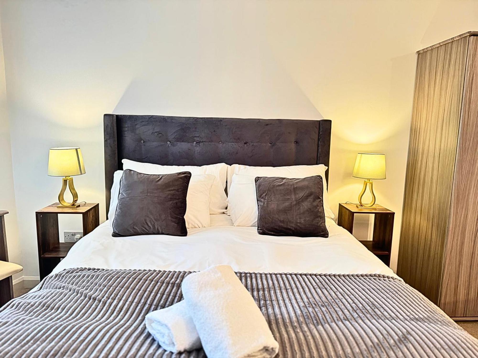 The Heart Of Kensington Mews - 3 Bedrooms House-Private Entrance-Hyde Park Walk Away-Green Park 9 Minutes Underground- The Best Of London With Glamour Of Kensington Zewnętrze zdjęcie