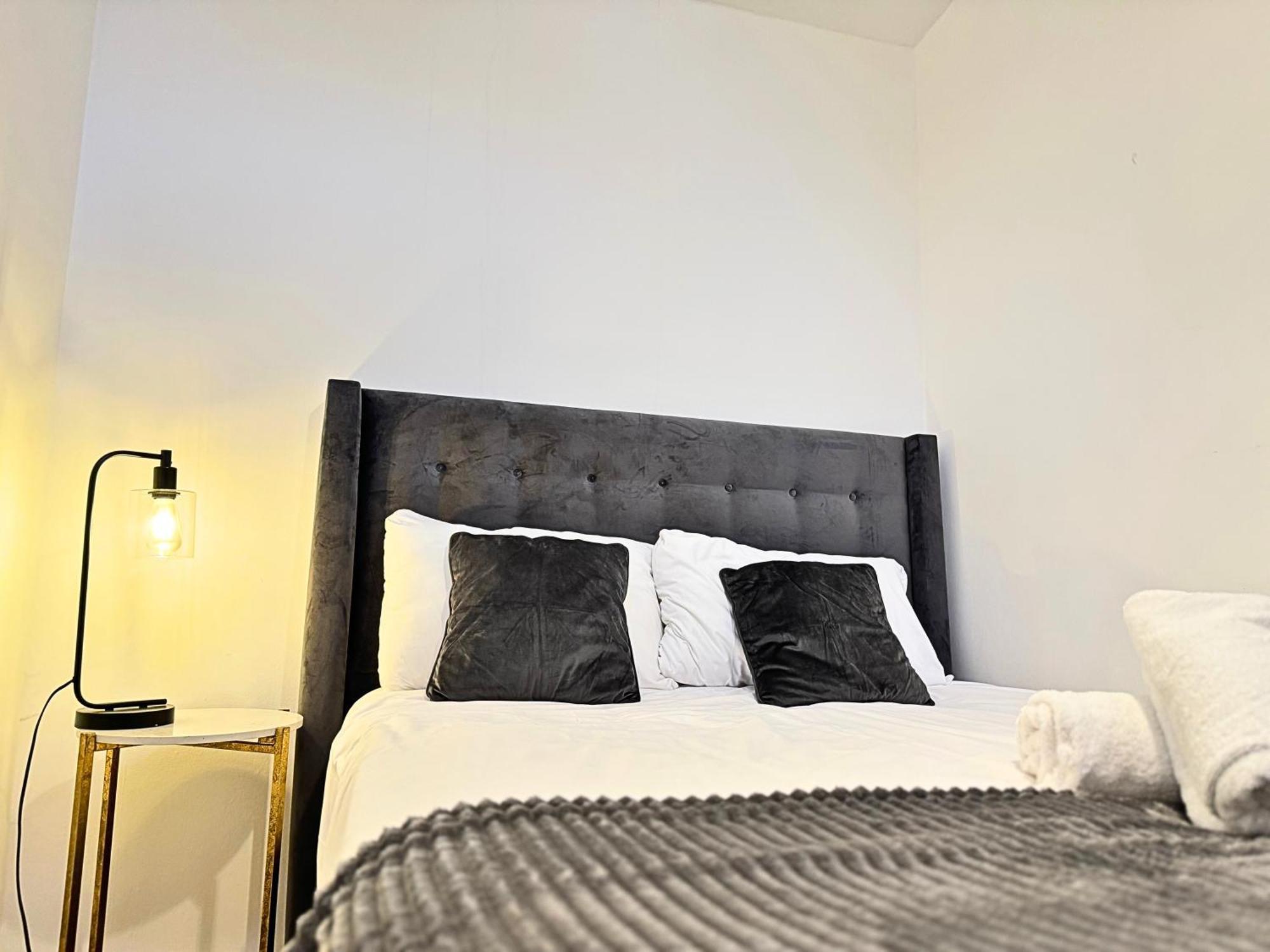 The Heart Of Kensington Mews - 3 Bedrooms House-Private Entrance-Hyde Park Walk Away-Green Park 9 Minutes Underground- The Best Of London With Glamour Of Kensington Zewnętrze zdjęcie