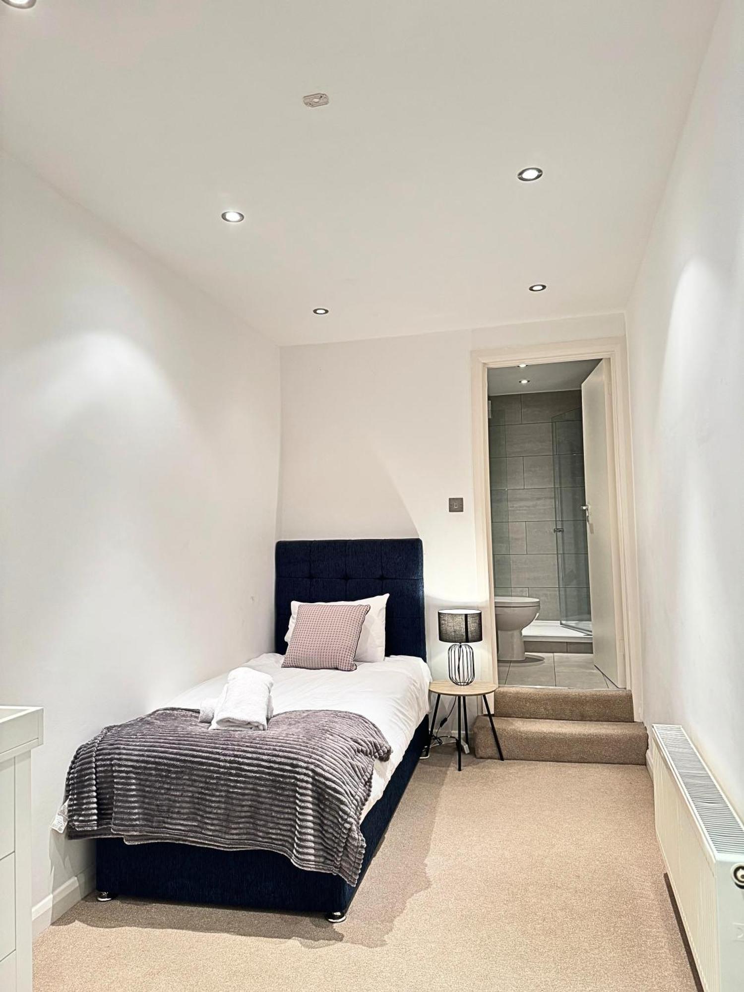 The Heart Of Kensington Mews - 3 Bedrooms House-Private Entrance-Hyde Park Walk Away-Green Park 9 Minutes Underground- The Best Of London With Glamour Of Kensington Zewnętrze zdjęcie