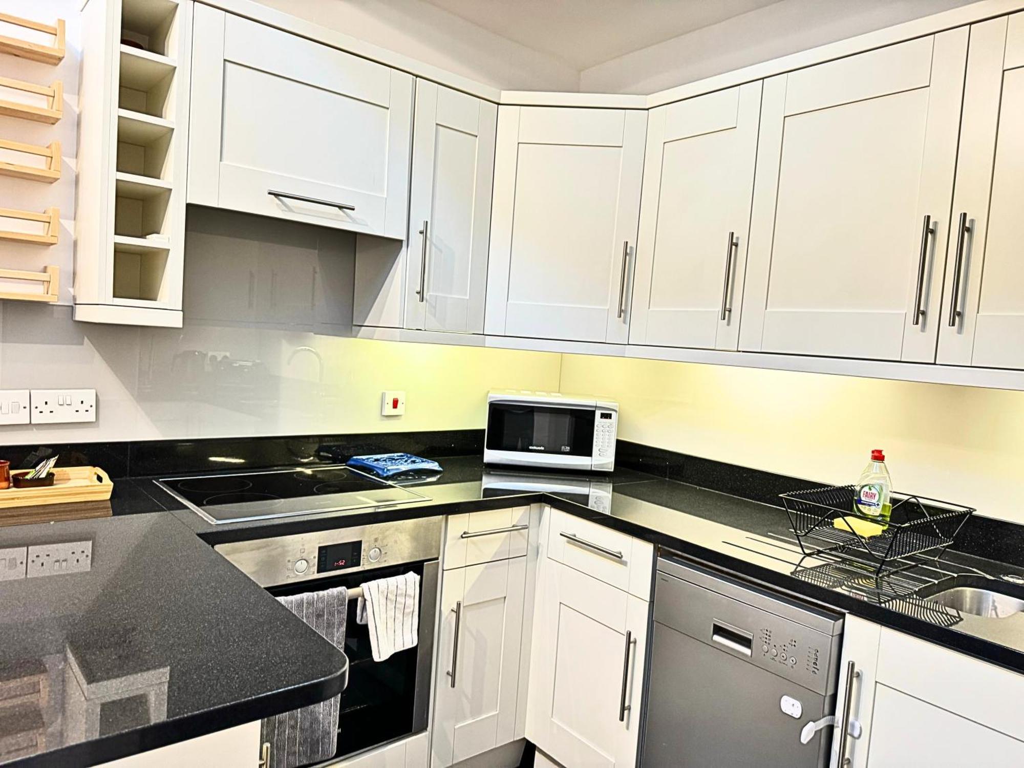 The Heart Of Kensington Mews - 3 Bedrooms House-Private Entrance-Hyde Park Walk Away-Green Park 9 Minutes Underground- The Best Of London With Glamour Of Kensington Zewnętrze zdjęcie