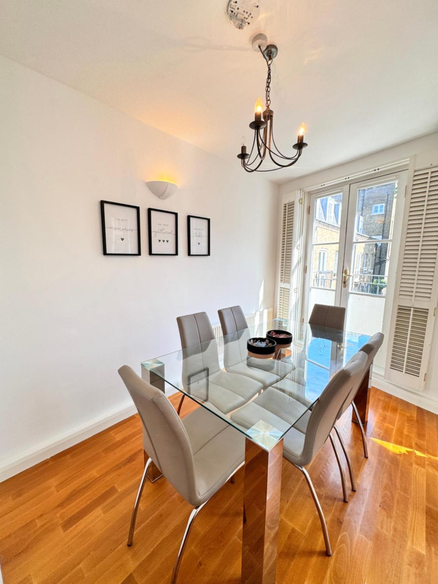 The Heart Of Kensington Mews - 3 Bedrooms House-Private Entrance-Hyde Park Walk Away-Green Park 9 Minutes Underground- The Best Of London With Glamour Of Kensington Zewnętrze zdjęcie